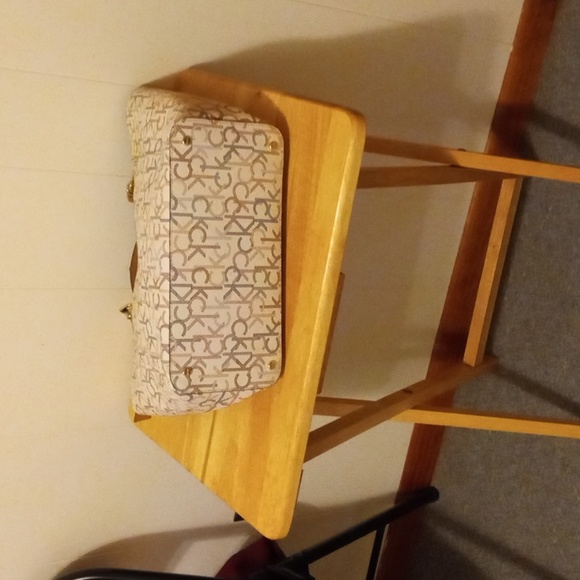 Handbag - Picture 3 of 4